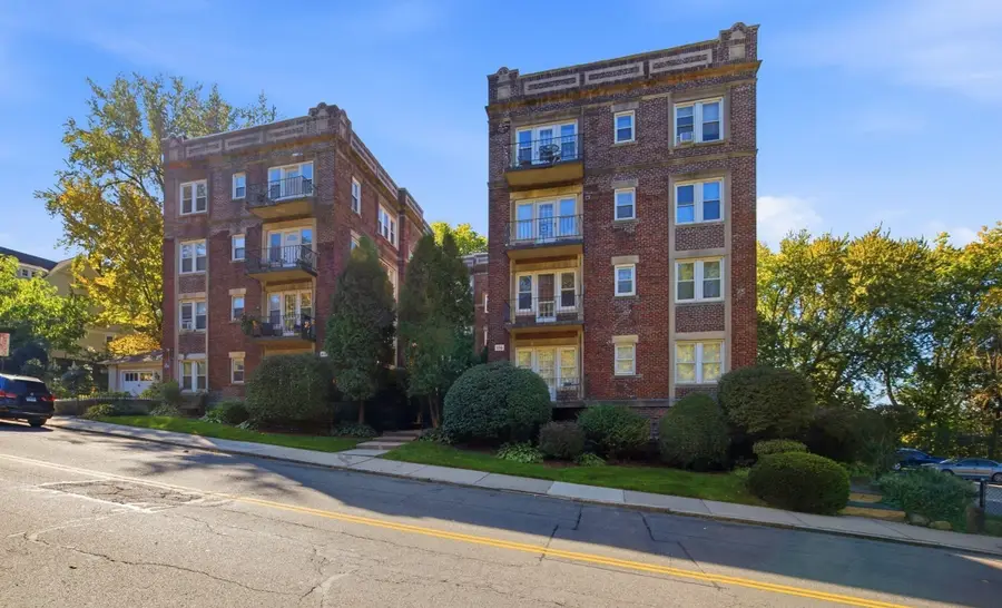 120 Longhill St #3C, Springfield, MA 01108 - #2