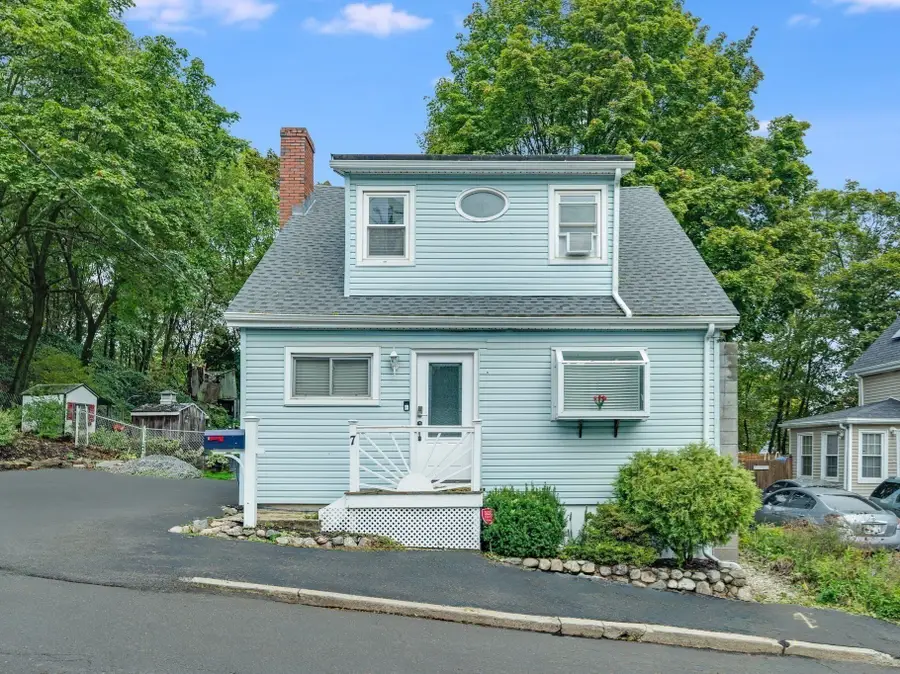 7 Lawndale Ave, Saugus, MA 01906 - #3