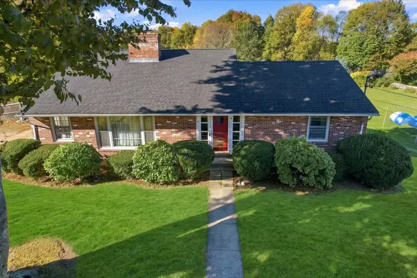 10 Davenport St, Worcester, MA 01610
