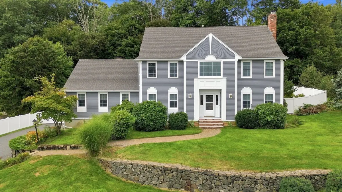 29 Kara Dr, North Andover, MA 01845 - #1