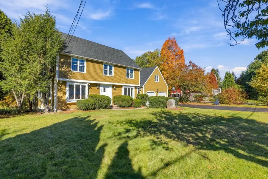 293 Davis St, Northborough, MA 01532 - #2