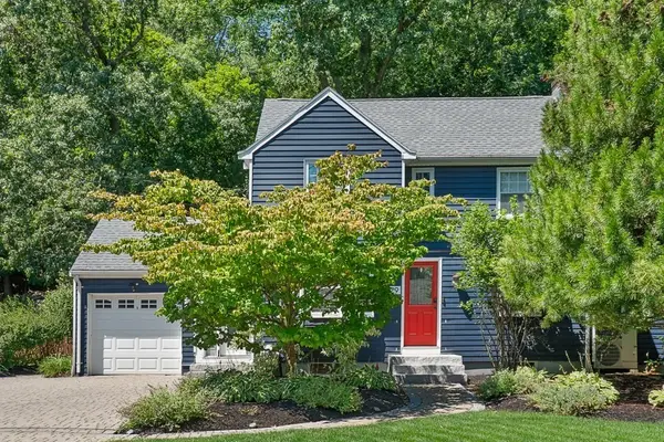 29 Robert Street, Wakefield, MA 01880