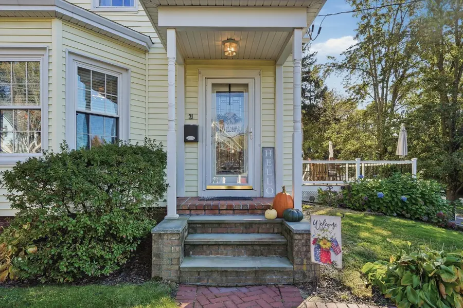 21 Myrtle Street, Leominster, MA 01453 - #2