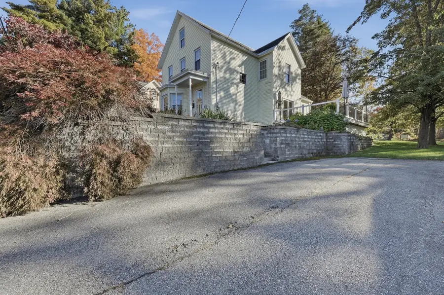 21 Myrtle Street, Leominster, MA 01453 - #3