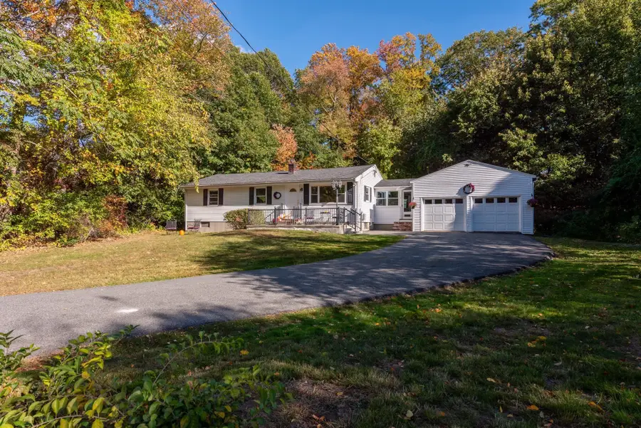 156 Walnut Street, Reading, MA 01867 - #3
