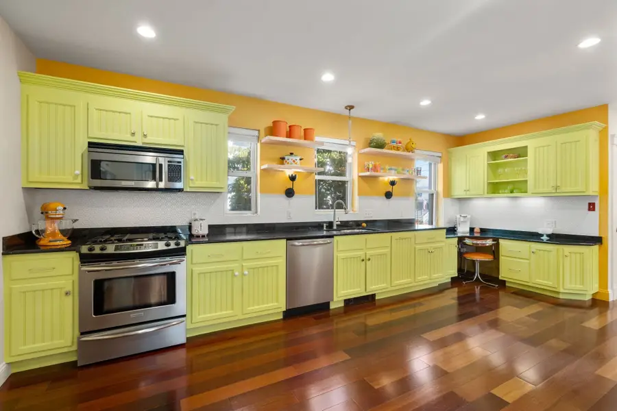 34 Marion Ave, Norwood, MA 02062 - #2