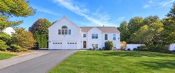 227 Lunns Way, Plymouth, MA 02360