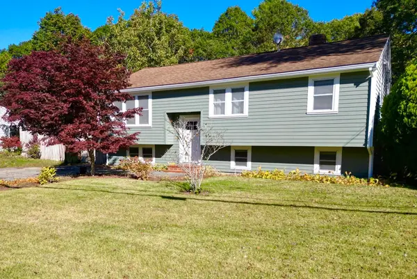 14 Justine Rd, Plymouth, MA 02360