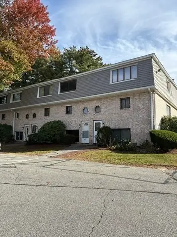 79 Farrwood Dr #79, Haverhill, MA 01835