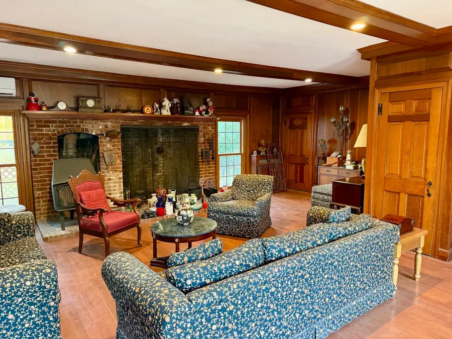 234 Worcester, Waltham, MA 02451 - #2