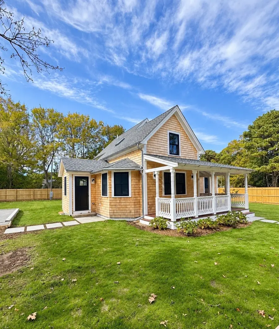 25 Oak Avenue, Oak Bluffs, MA 02557 - #2
