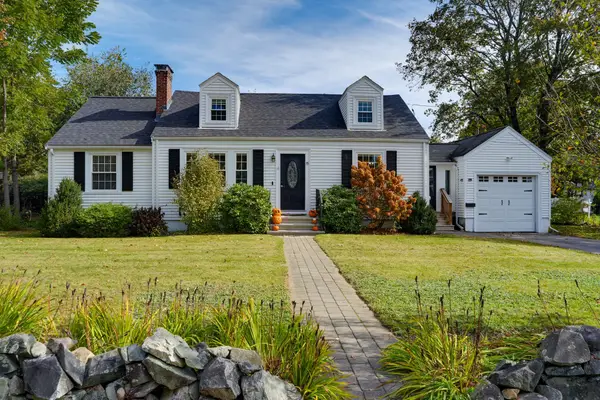 15 Lowell Mason Rd, Medfield, MA 02052
