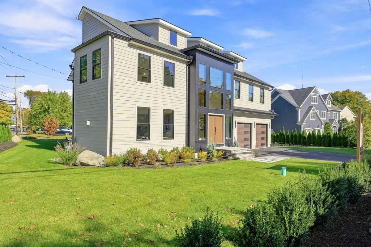 8 Noanett Rd, Needham, MA 02494 - #1