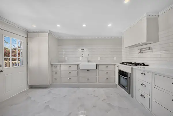 70 Brush Hill Rd #70, Milton, MA 02186