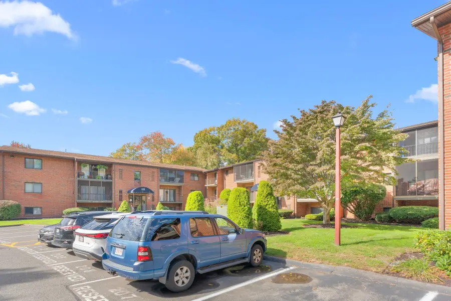 221 Oak St #14-34, Brockton, MA 02301 - #3