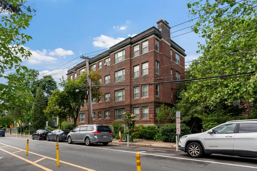 52 Garden St #B2, Cambridge, MA 02138 - #2