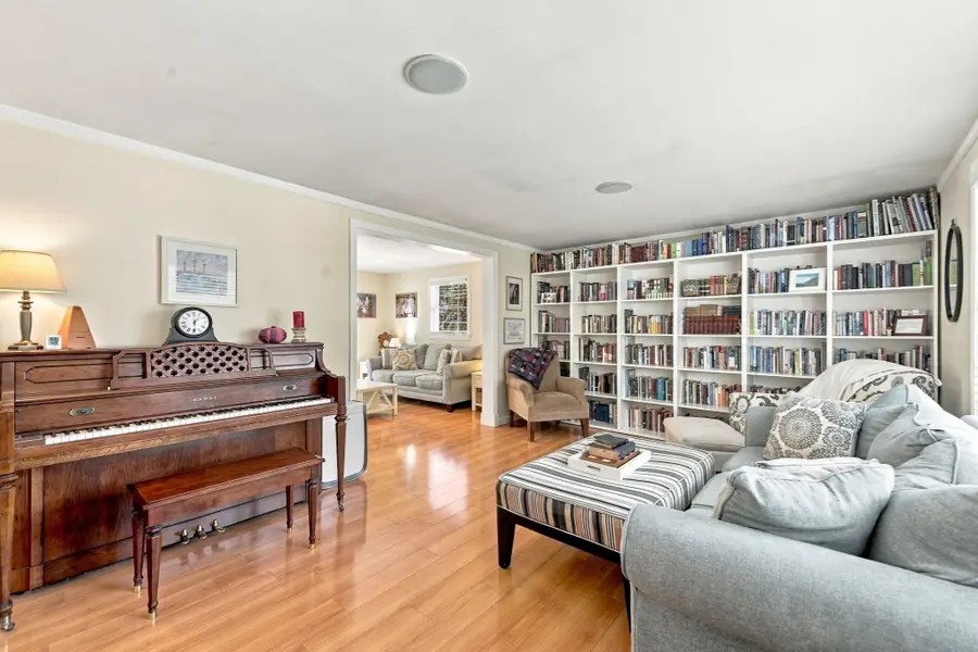 20 Essex St., Wenham, MA 01984 - #2