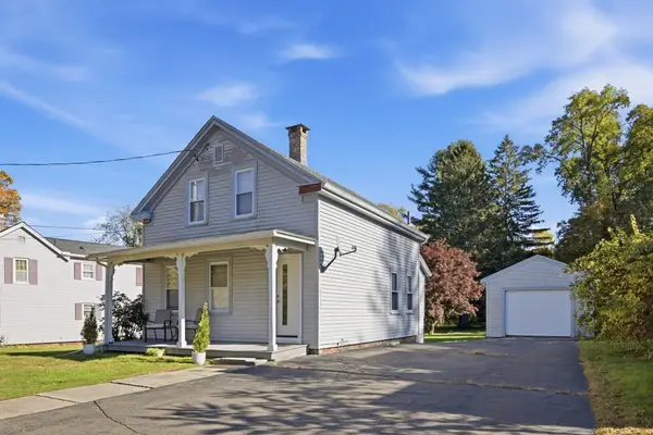 82 Ryan Rd, Northampton, MA 01062