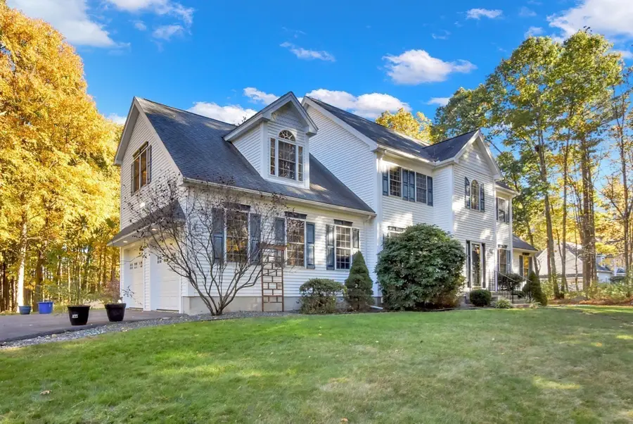 2 Fairway View Dr, Douglas, MA 01516 - #3