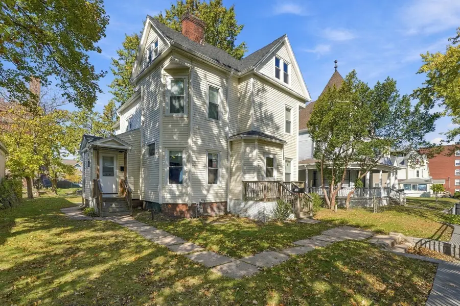 311 Walnut St, Holyoke, MA 01040 - #2