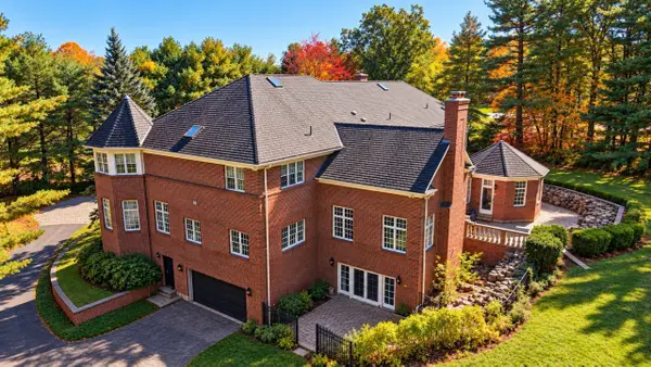 451 Wellesley St, Weston, MA 02493
