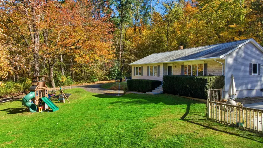20 Sullivan Ln, South Hadley, MA 01075 - #3