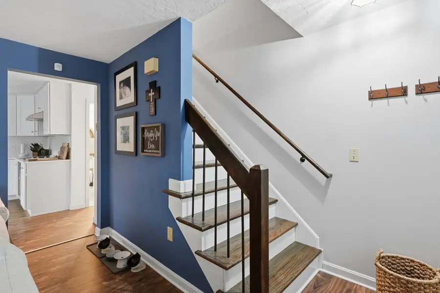 15 Enid St, Worcester, MA 01604 - #2