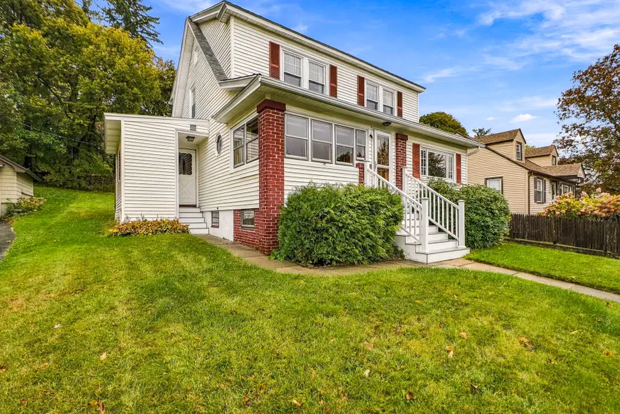 48 Barnard Rd, Worcester, MA 01605 - #3