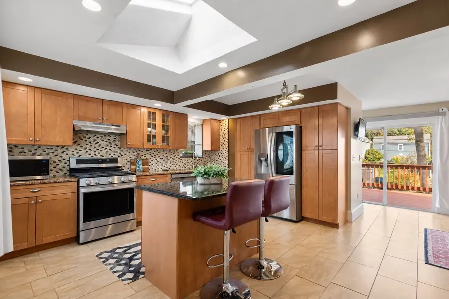 60 Mechanic St, Canton, MA 02021 - #3