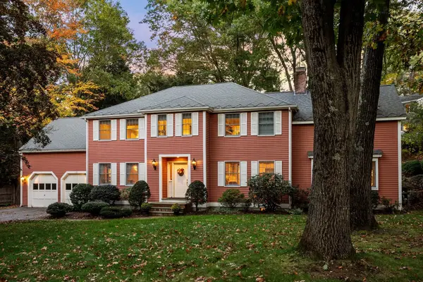 125 Chestnut St, Concord, MA 01742