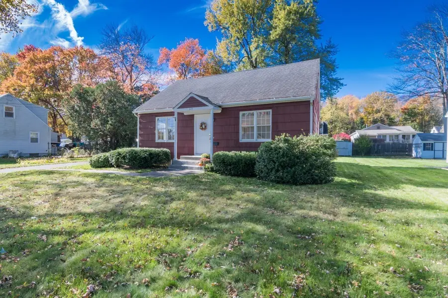 115 Wolcott Avenue, West Springfield, MA 01089 - #2