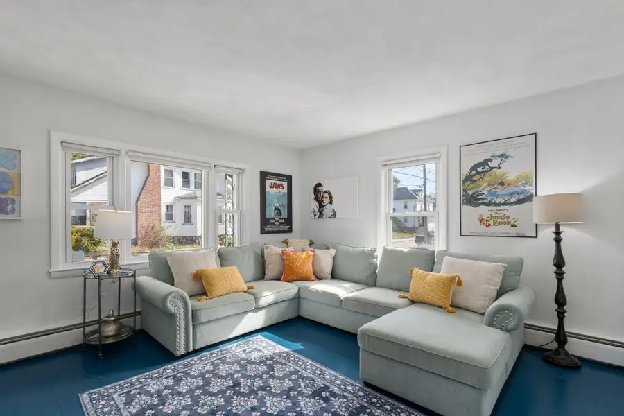 29 Lexington Ave, Attleboro, MA 02703 - #2