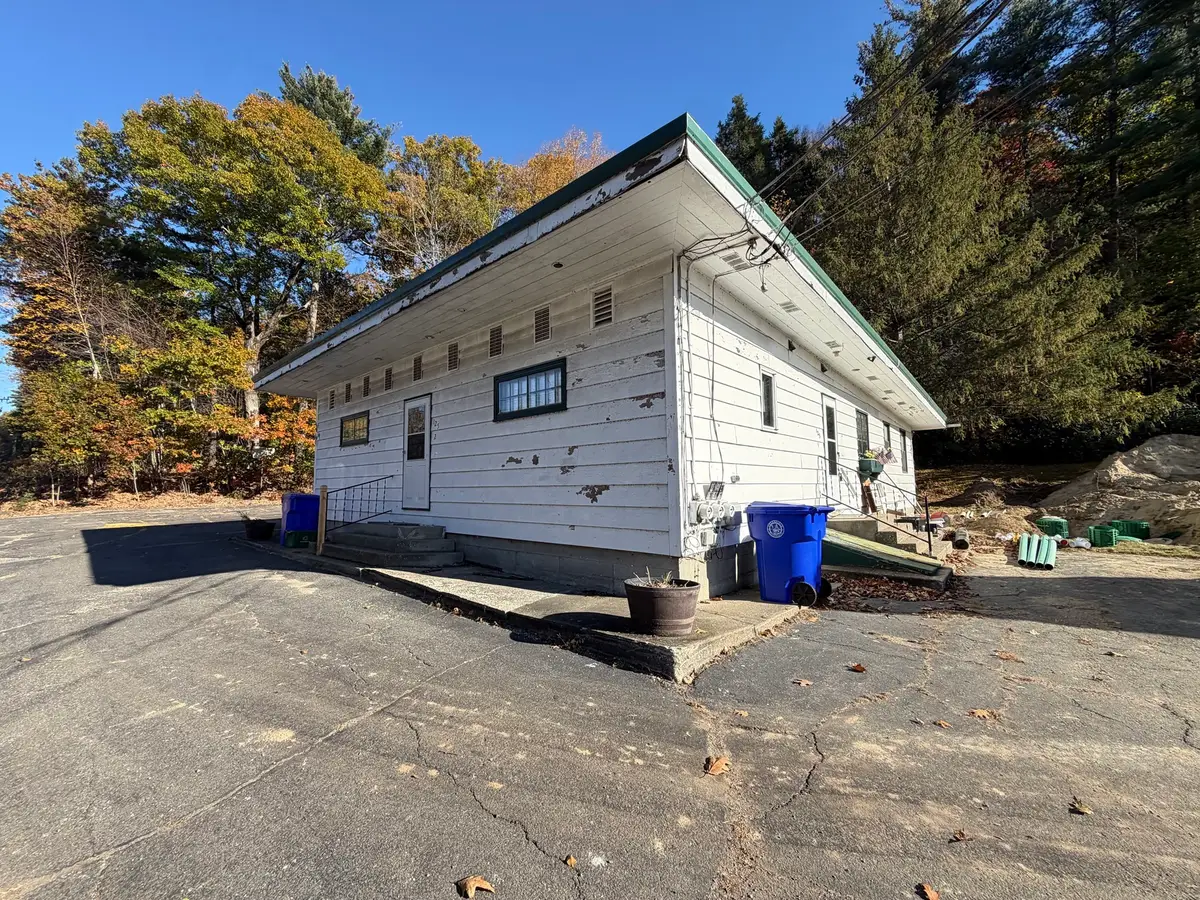 125 French King Hwy, Greenfield, MA 01301 - #1