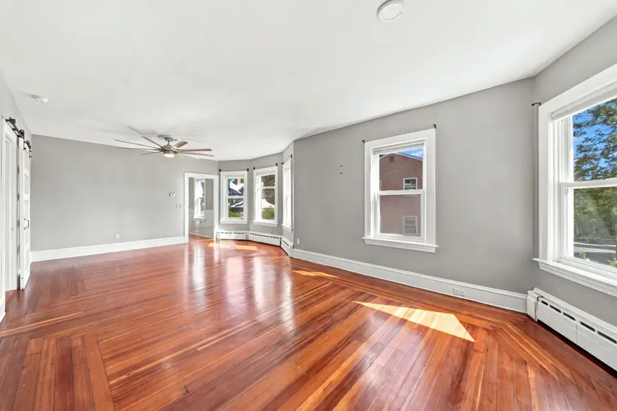 84 11th St, Providence, RI 02906 - #3