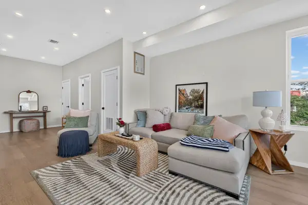 546 Saratoga St, Boston, MA 02128
