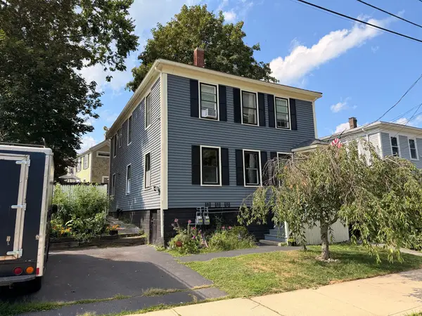17 Davis St, Plymouth, MA 02360