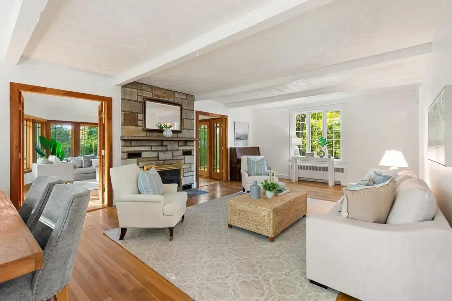 119 Cross Ln, Beverly, MA 01915 - #3