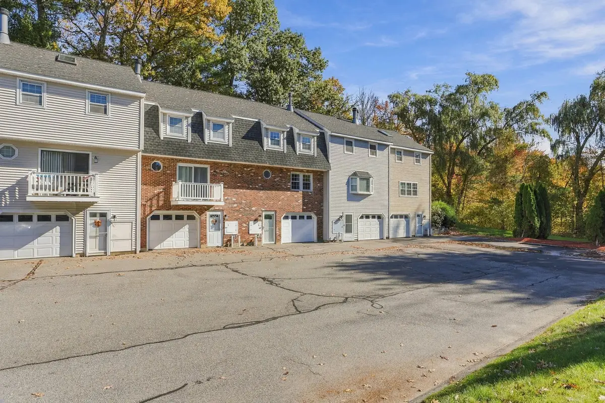 32 Frederick St #6, Dracut, MA 01826 - #1