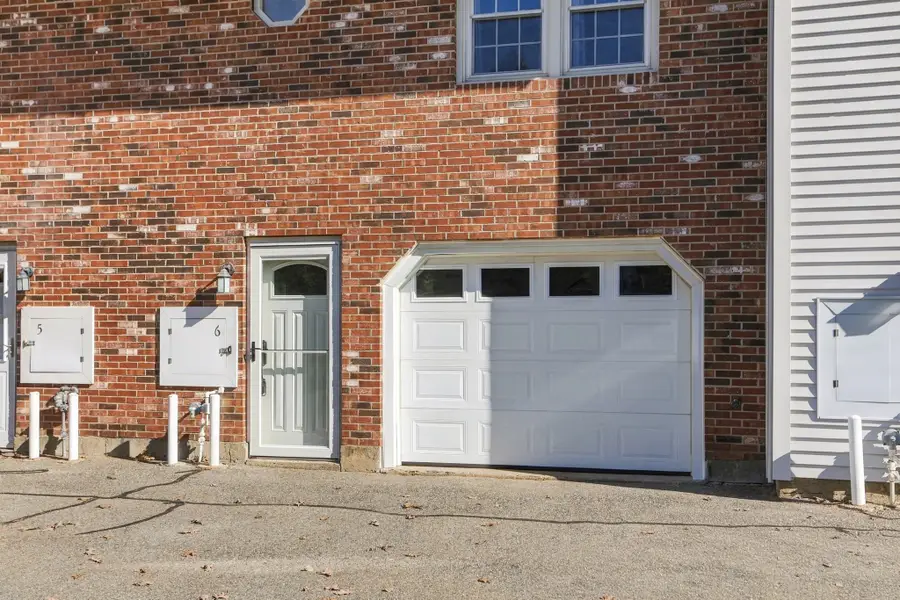 32 Frederick St #6, Dracut, MA 01826 - #3