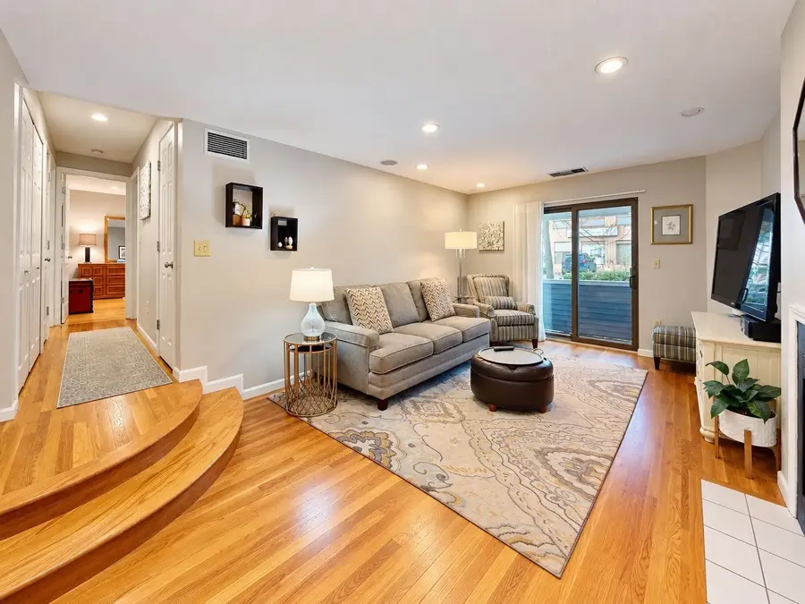 1216 Vfw Pkwy #41, Boston, MA 02132 - #2