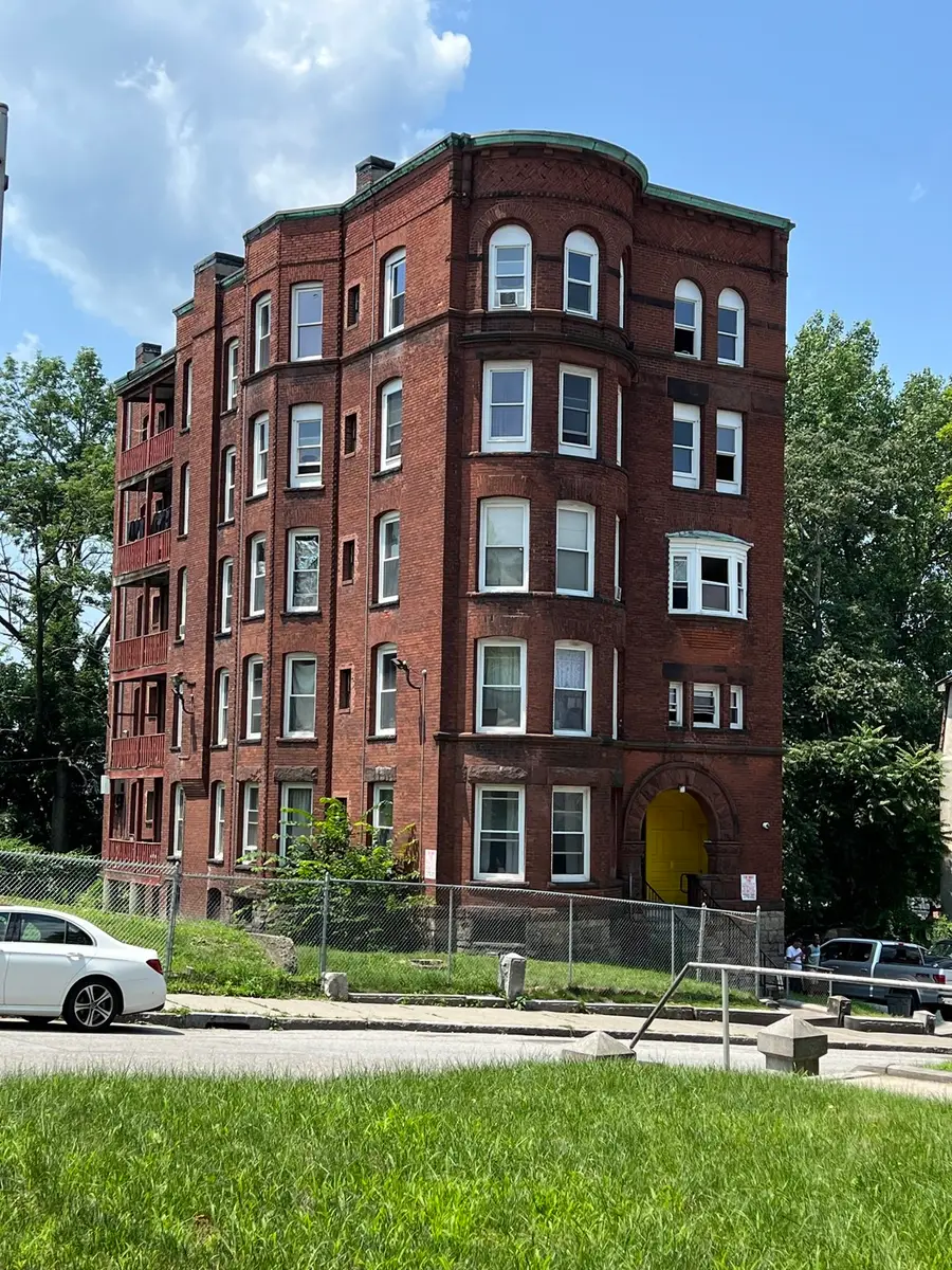 12 Oread St, Worcester, MA 01610 - #3