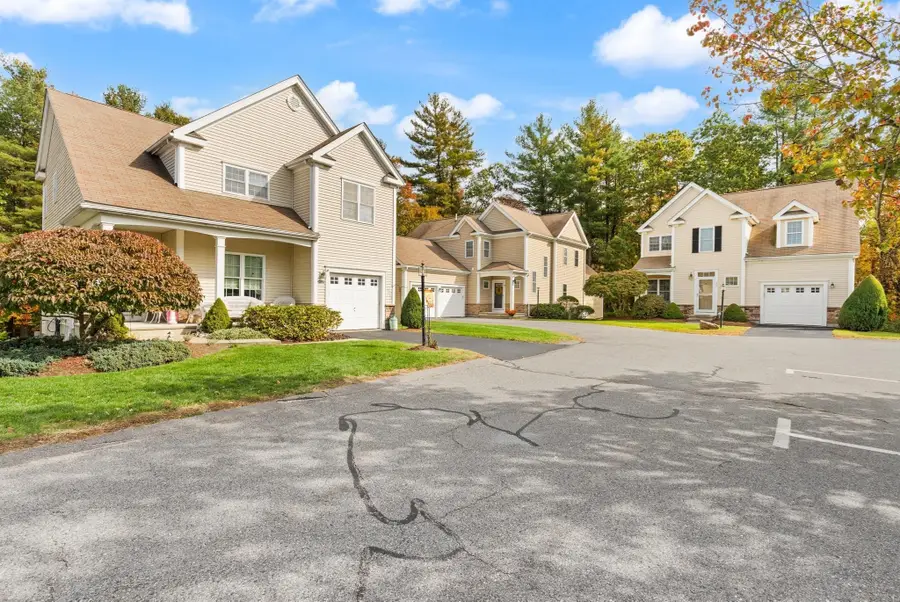 35 Daisy Ln #35, Raynham, MA 02767 - #3