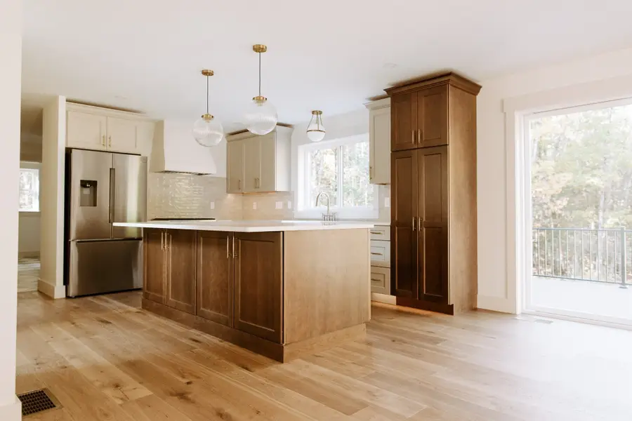 809 Chase Rd, Lunenburg, MA 01462 - #3