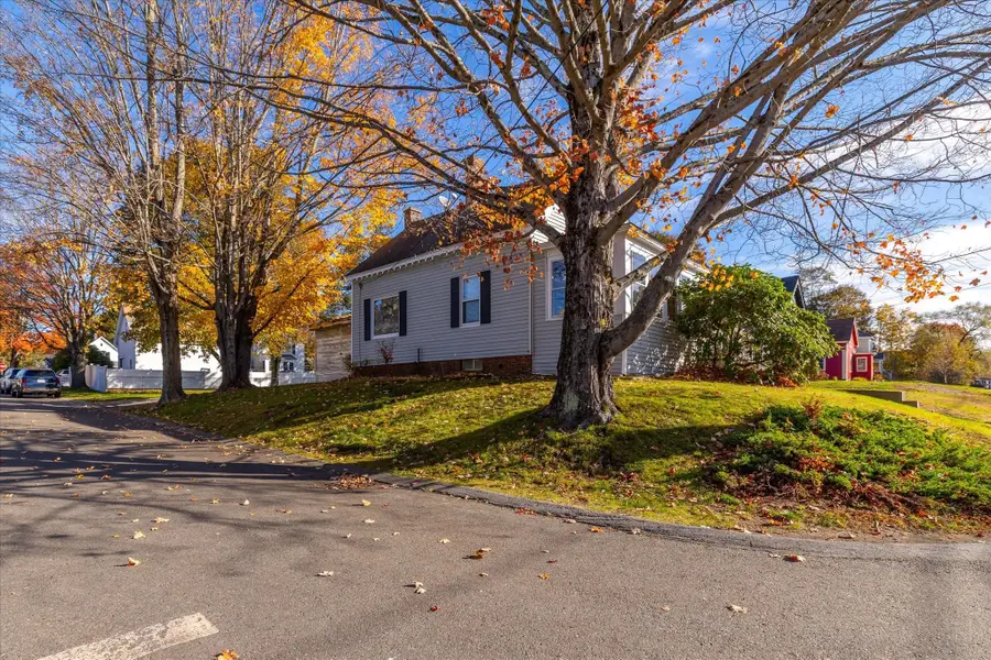 37 Memorial St, Baldwinville, MA 01436 - #2