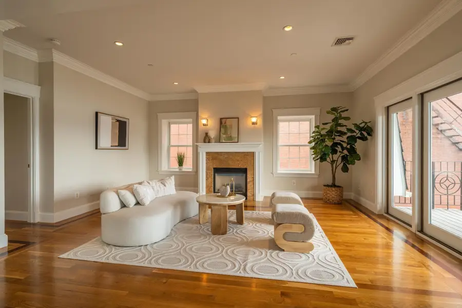 195 Webster St #4, Boston, MA 02128 - #3