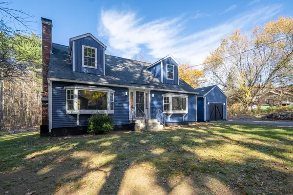 9 Thompson Rd, Hubbardston, MA 01452