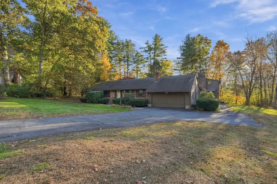 80 Fernwood Dr, East Longmeadow, MA 01028 - #2
