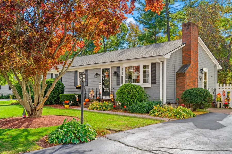 14 Joseph Street, Acushnet, MA 02743 - #2