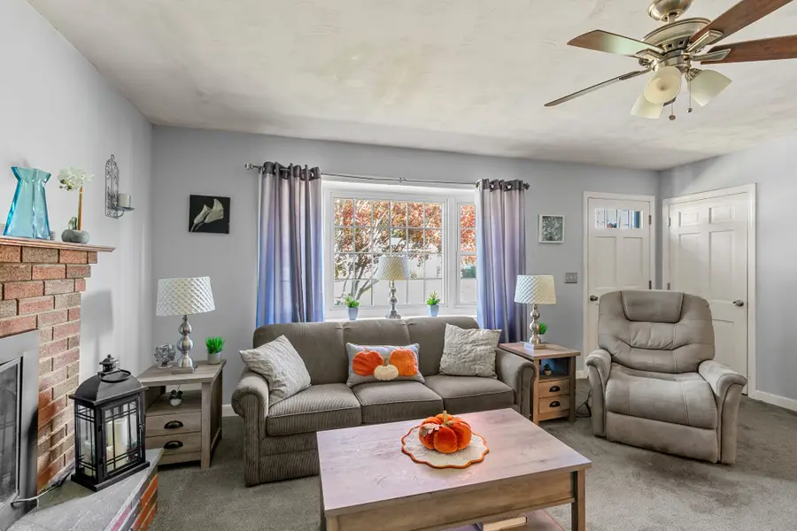 14 Joseph Street, Acushnet, MA 02743 - #3