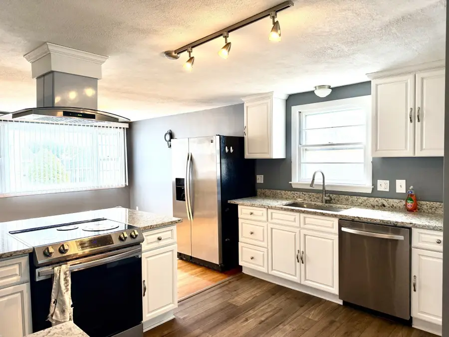 91 Daniels St, Malden, MA 02148 - #3